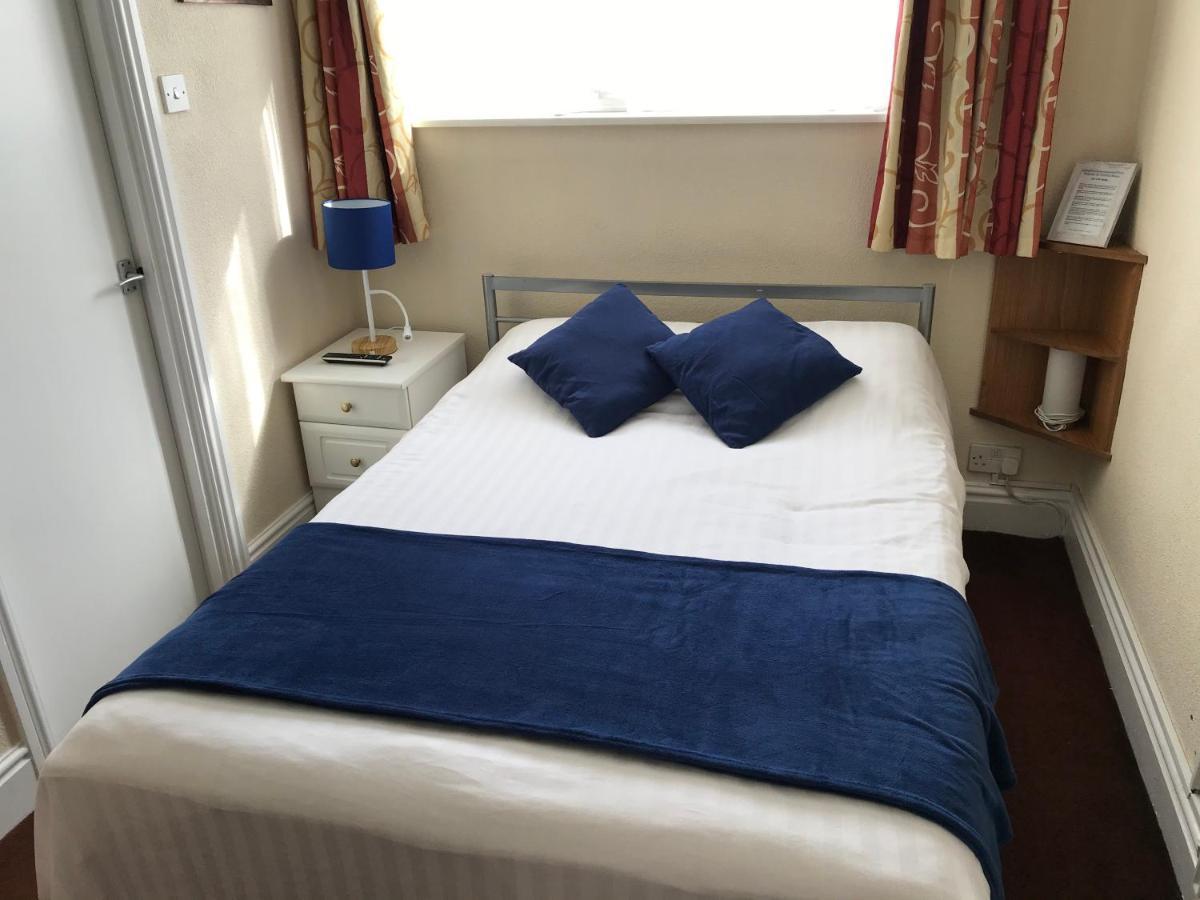 Victoria House - Self Catering Quiet Guesthouse - Adult Singles And Couples Only Μπλάκπουλ Εξωτερικό φωτογραφία