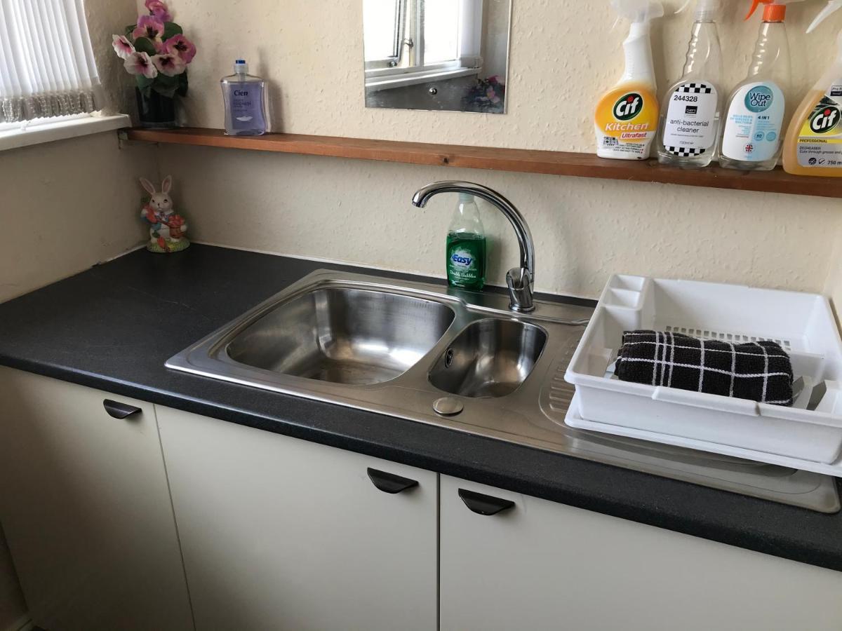 Victoria House - Self Catering Quiet Guesthouse - Adult Singles And Couples Only Μπλάκπουλ Εξωτερικό φωτογραφία