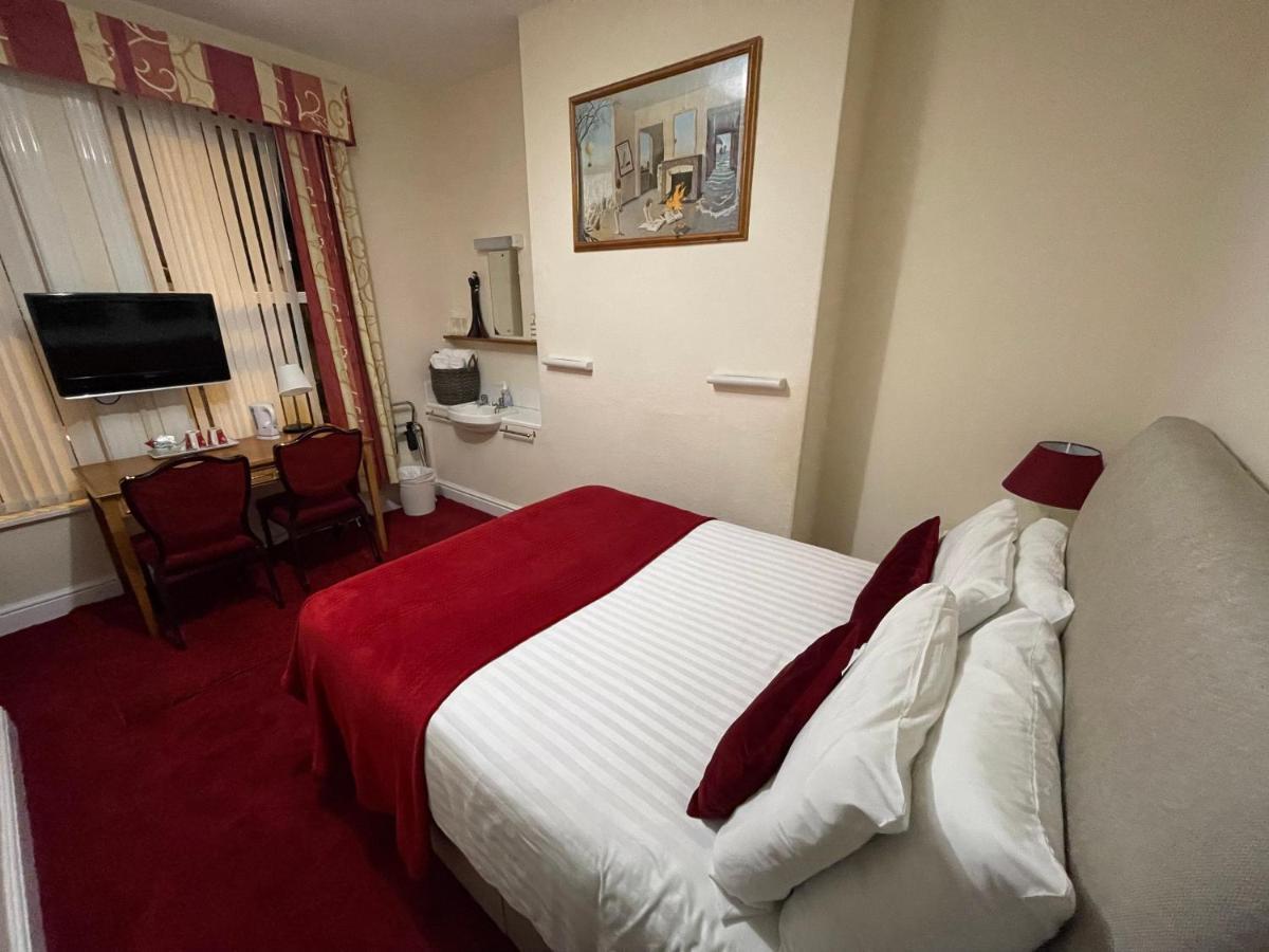 Victoria House - Self Catering Quiet Guesthouse - Adult Singles And Couples Only Μπλάκπουλ Εξωτερικό φωτογραφία