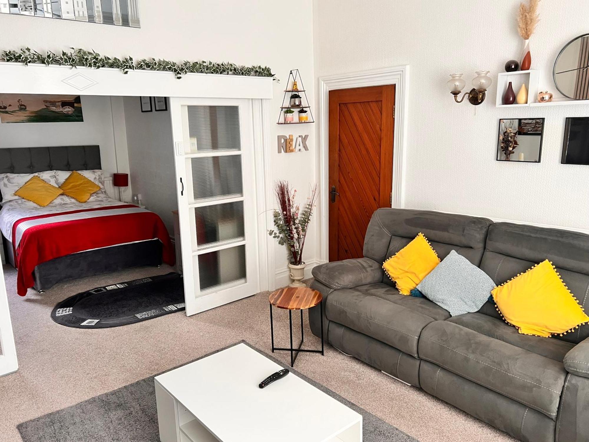 Victoria House - Self Catering Quiet Guesthouse - Adult Singles And Couples Only Μπλάκπουλ Εξωτερικό φωτογραφία