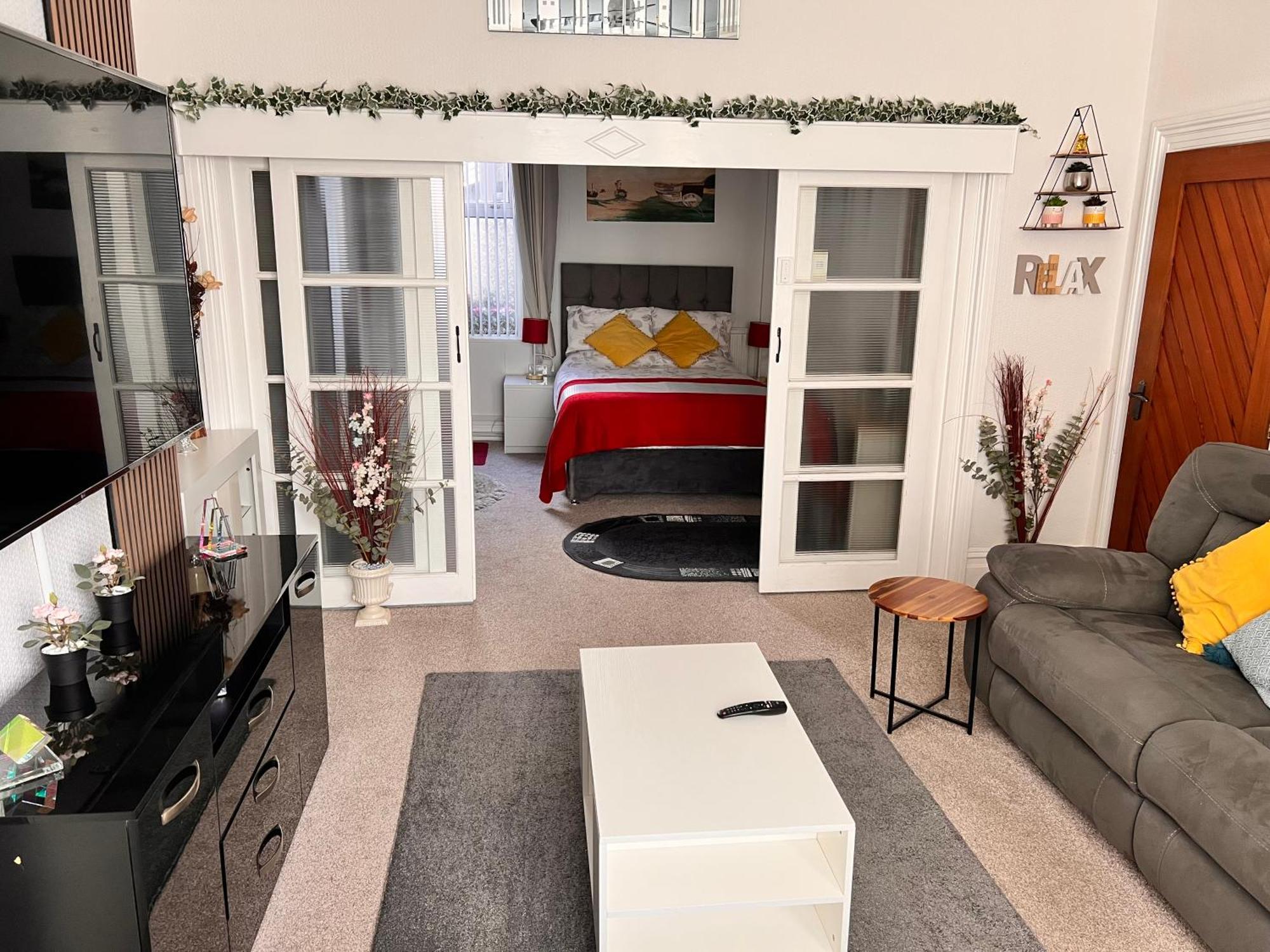 Victoria House - Self Catering Quiet Guesthouse - Adult Singles And Couples Only Μπλάκπουλ Εξωτερικό φωτογραφία