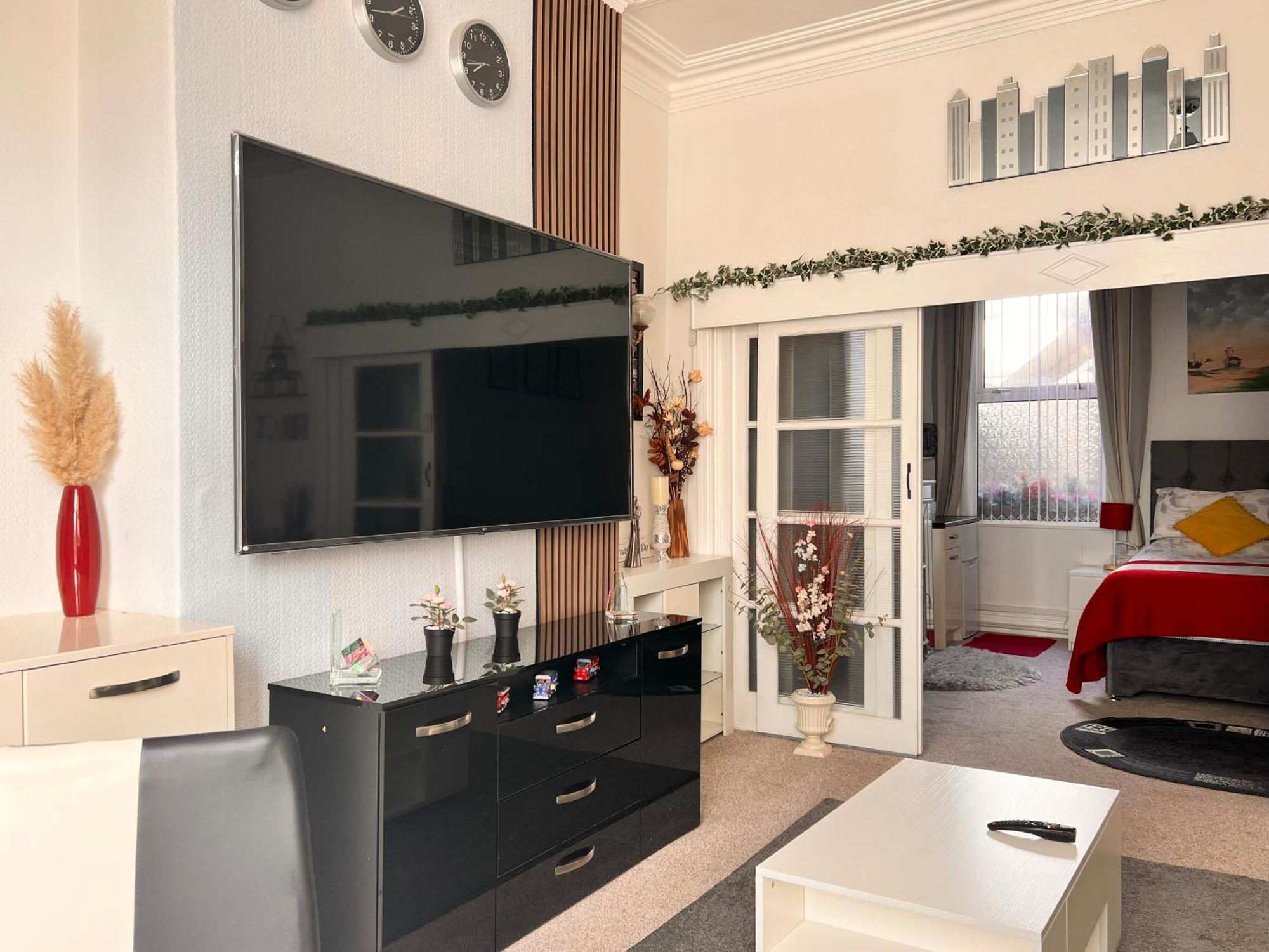 Victoria House - Self Catering Quiet Guesthouse - Adult Singles And Couples Only Μπλάκπουλ Εξωτερικό φωτογραφία