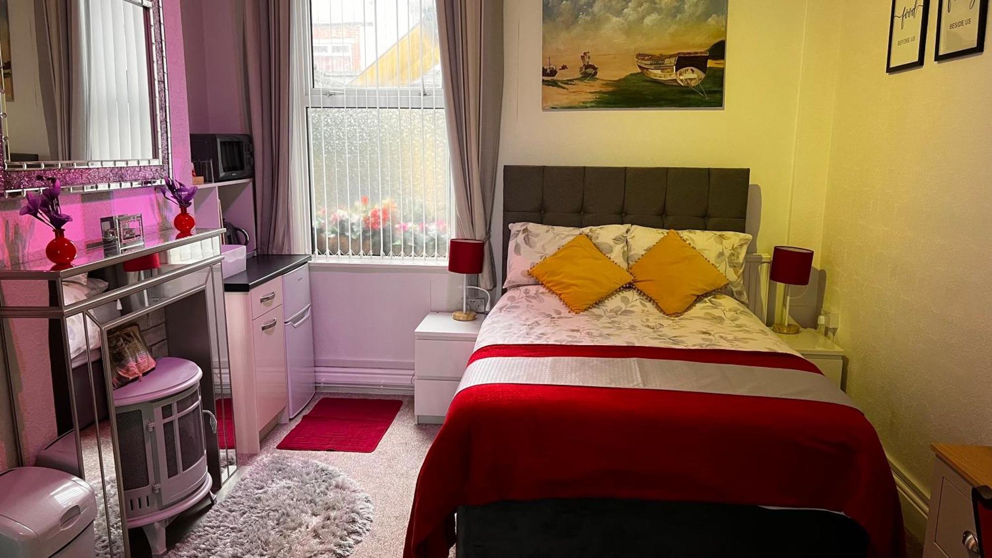 Victoria House - Self Catering Quiet Guesthouse - Adult Singles And Couples Only Μπλάκπουλ Εξωτερικό φωτογραφία