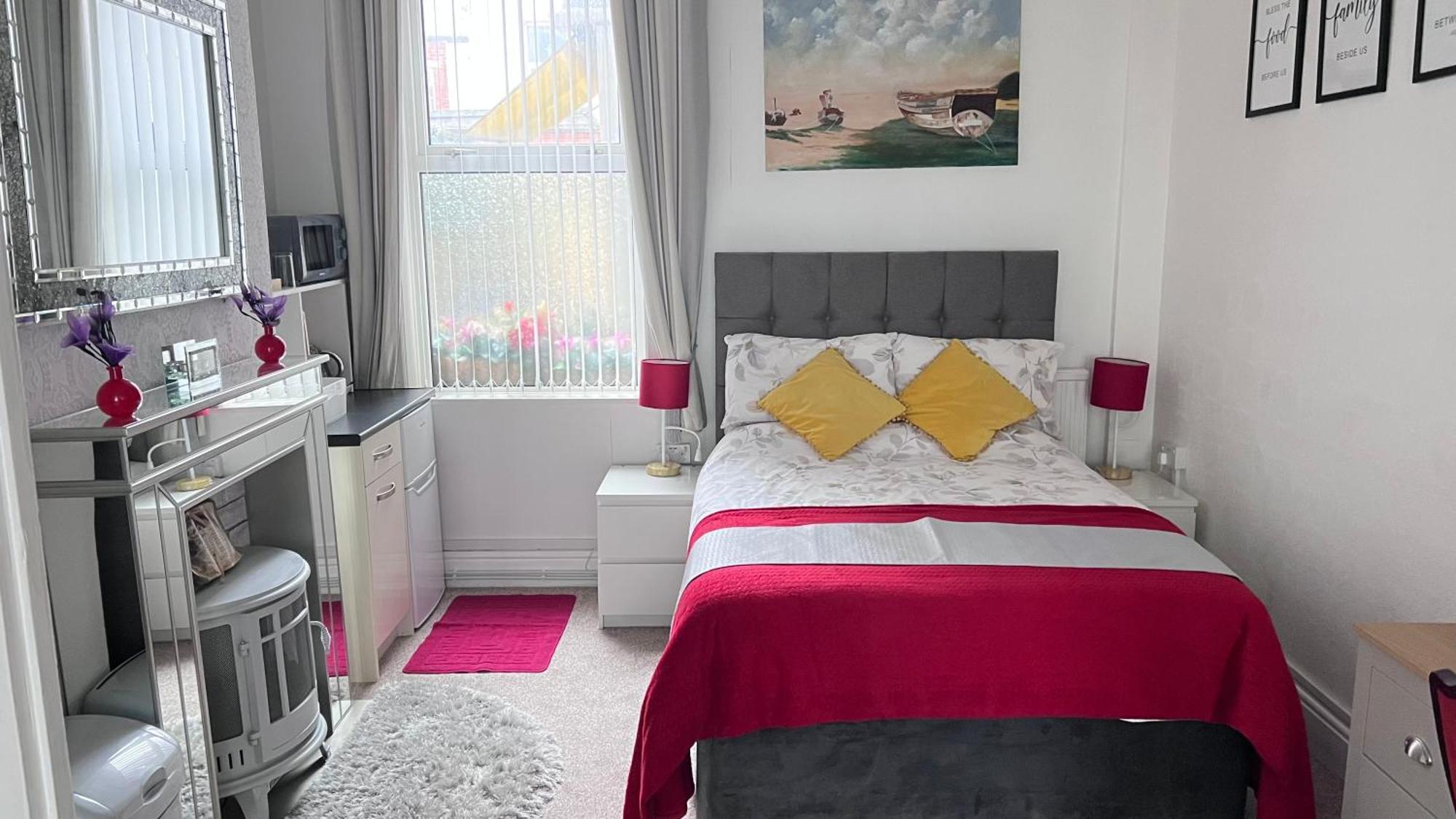 Victoria House - Self Catering Quiet Guesthouse - Adult Singles And Couples Only Μπλάκπουλ Εξωτερικό φωτογραφία