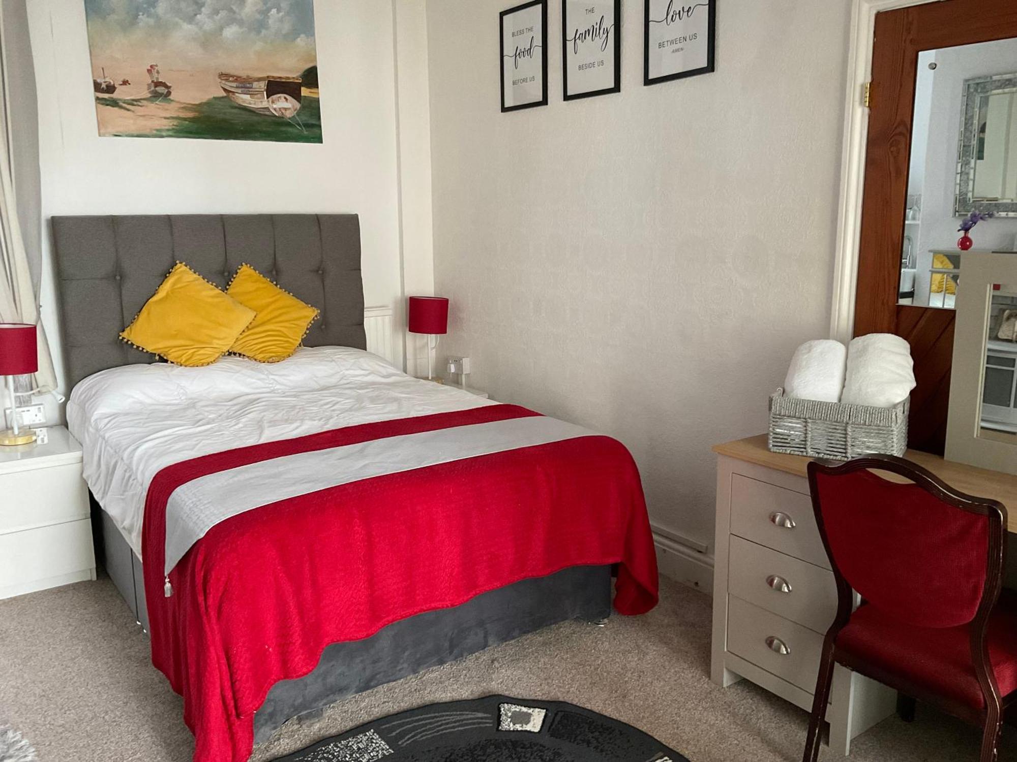 Victoria House - Self Catering Quiet Guesthouse - Adult Singles And Couples Only Μπλάκπουλ Εξωτερικό φωτογραφία