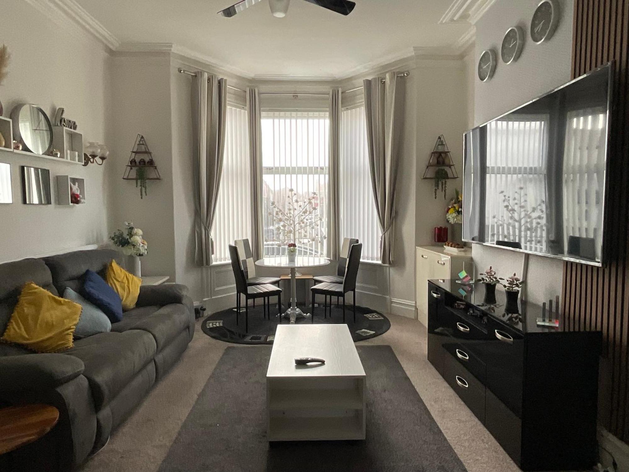 Victoria House - Self Catering Quiet Guesthouse - Adult Singles And Couples Only Μπλάκπουλ Εξωτερικό φωτογραφία